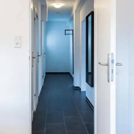 On The Outskirts Of Town With Balcony And Parking Space Apartment *