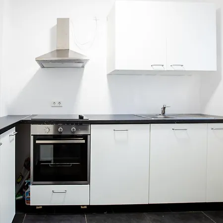On The Outskirts Of Town With Balcony And Parking Space Apartment Wurzburg