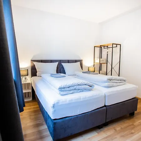On The Outskirts Of Town With Balcony And Parking Space *