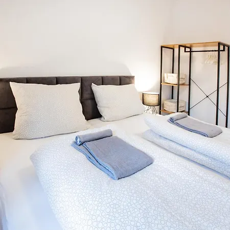Apartment On The Outskirts Of Town With Balcony And Parking Space Wurzburg