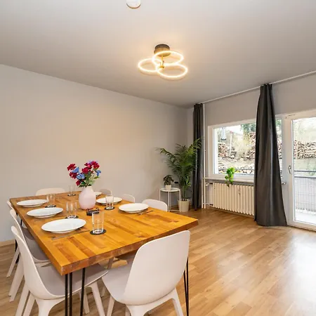 - Balcony, Parking Space Апартаменты